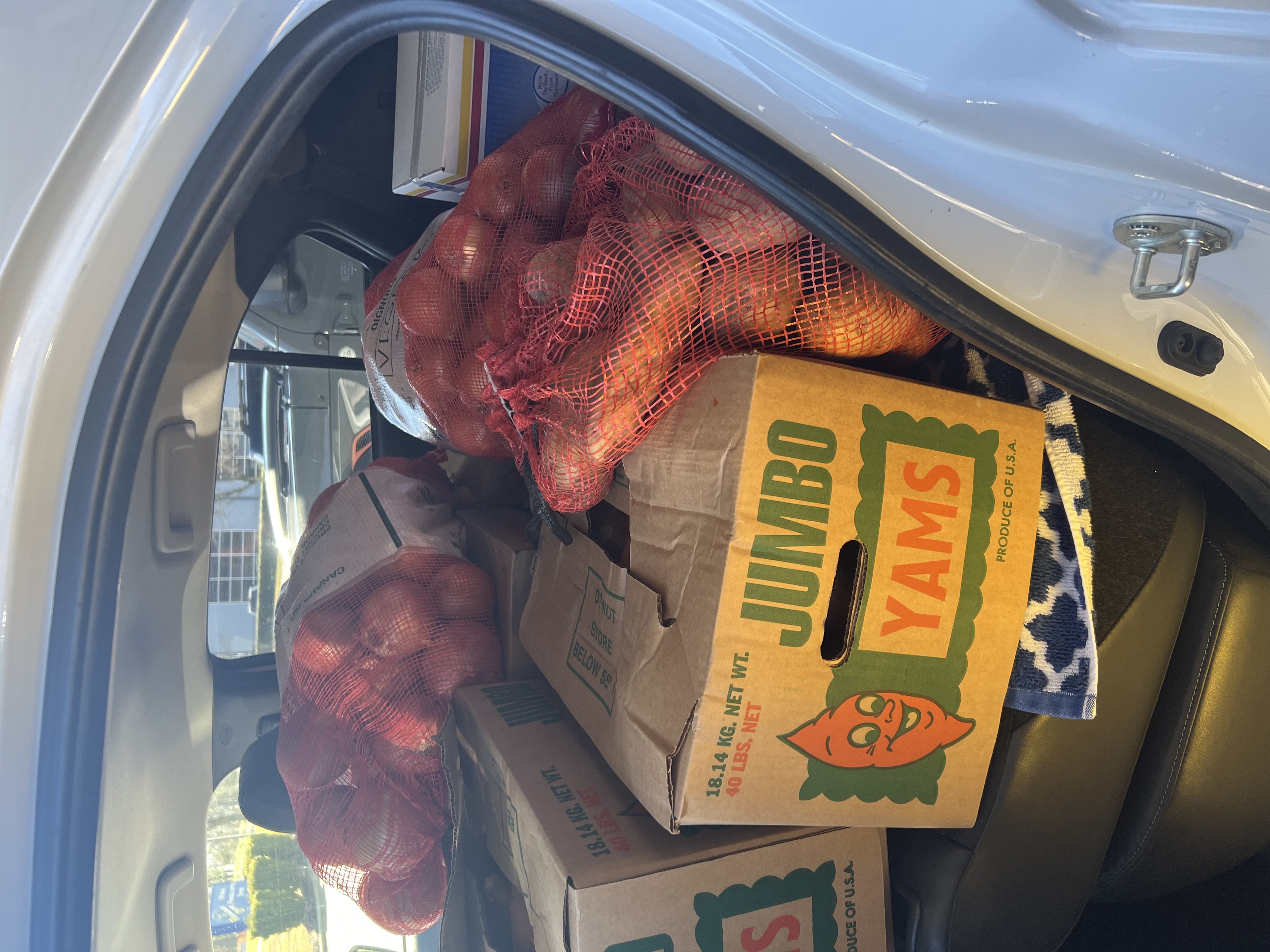 MWOA community outreach and food drive